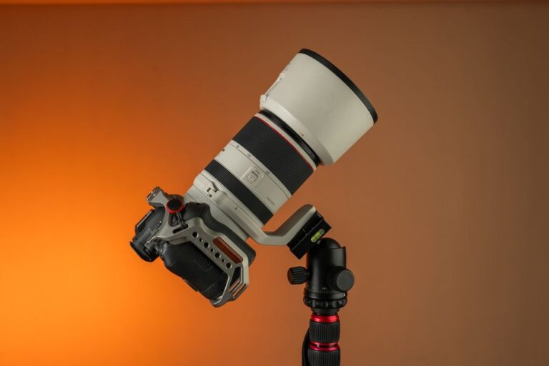 Tripod vs. Wall Mount: Choosing the Best Setup for Your Projector Screen
