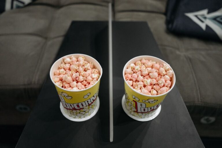 The Impact of Aspect Ratio on Home Cinema Setups: Choosing 16:9