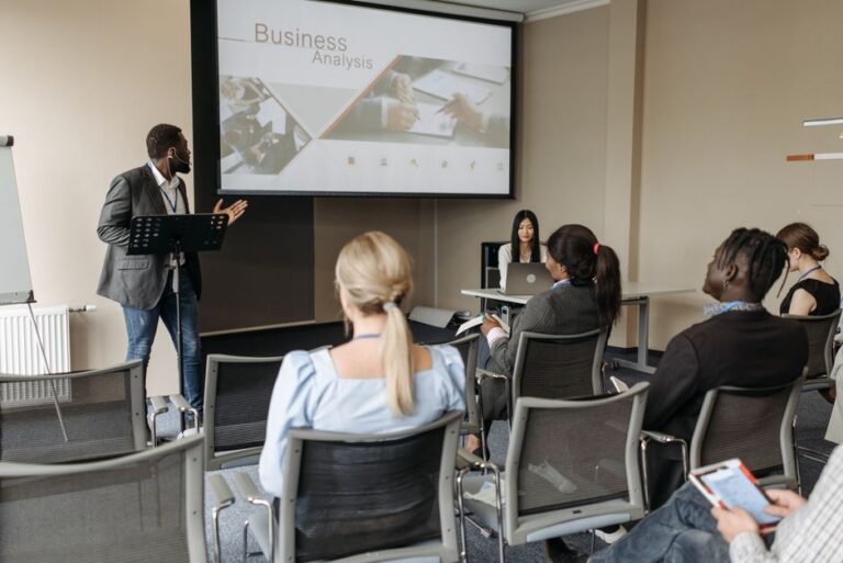 Projector Screens for Business Presentations: Tackling Ambient Light
